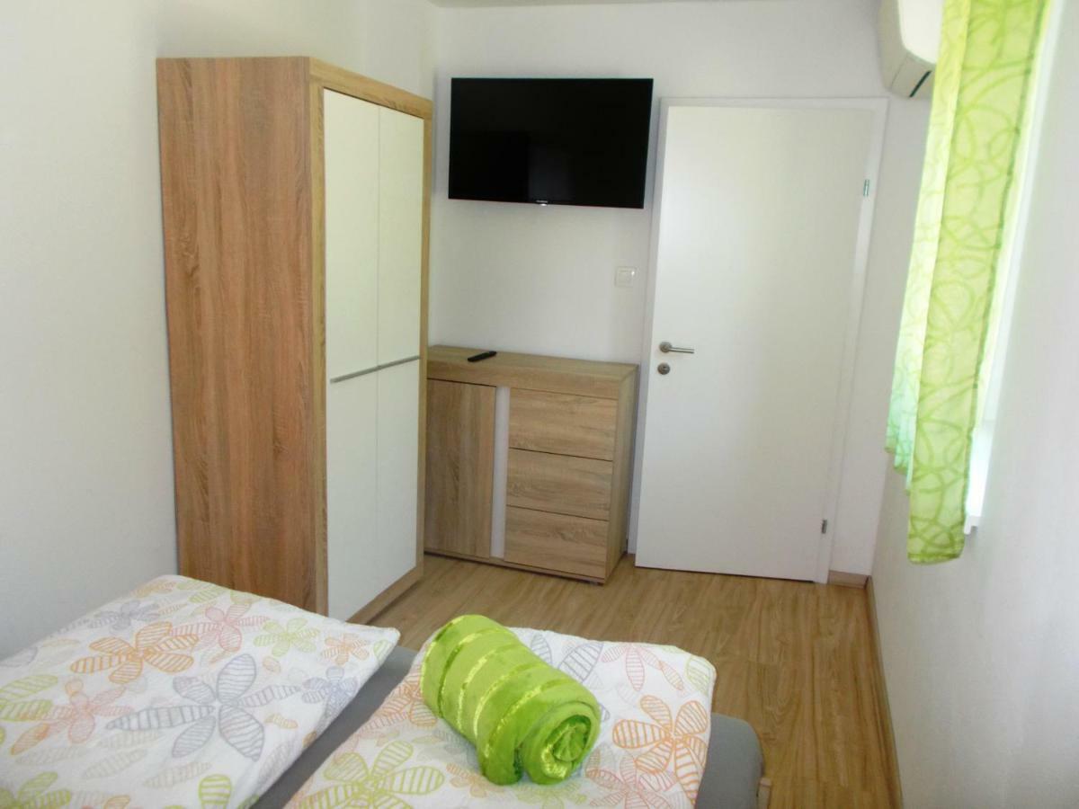 Ferienwohnung Rossmann Szapary II Eisenberg an der Pinka Exterior foto